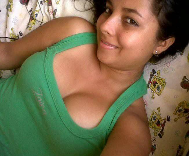Bangladeshi Young Hot Nude Girlfriend Photo